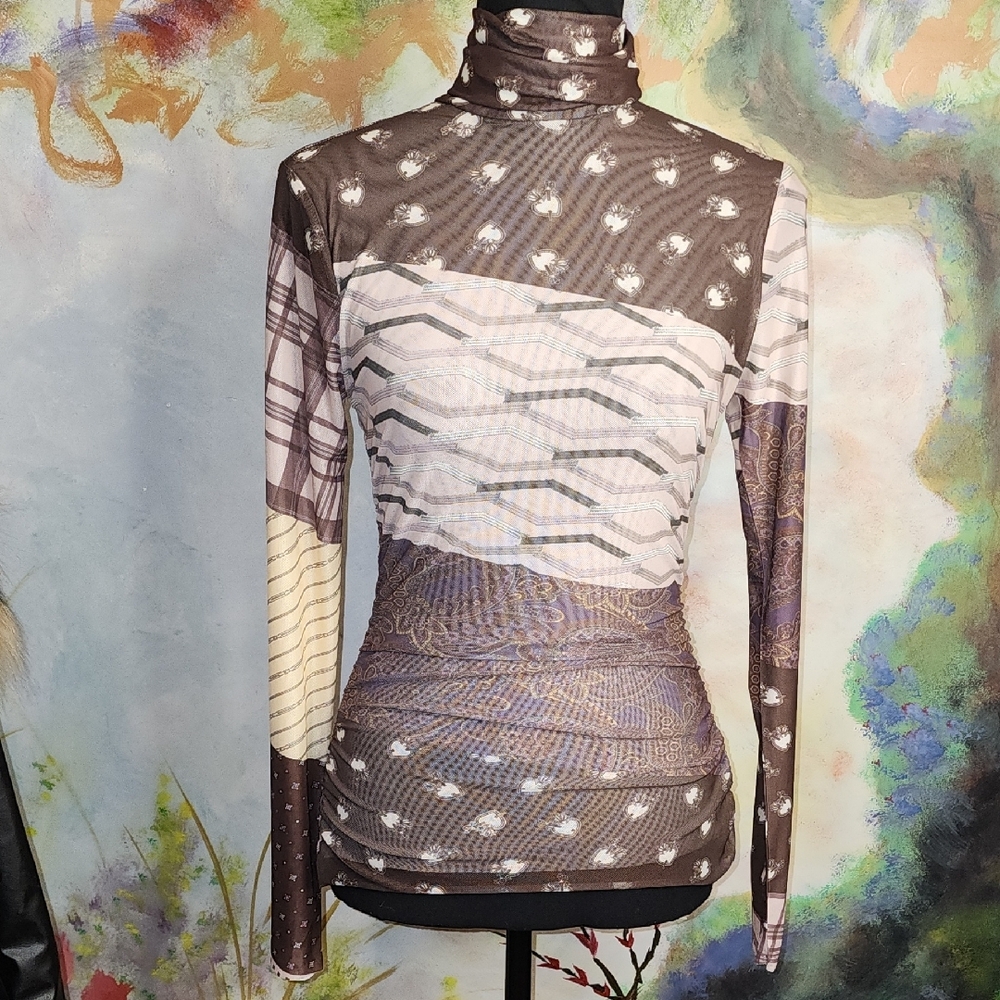 Steve Madden Pink and Brown Fitted Graphic Long Sleeve Tee